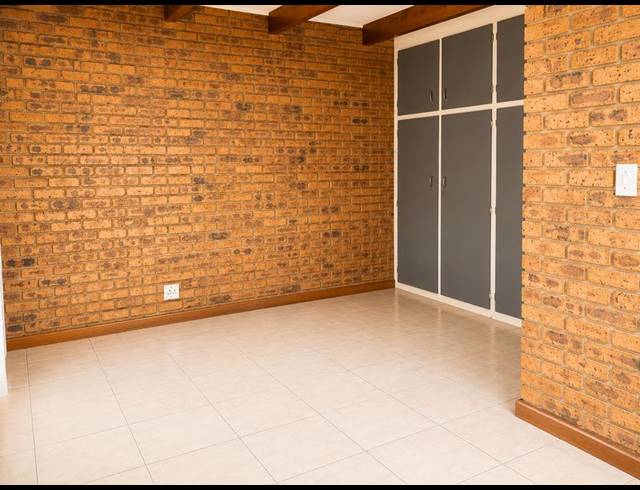 1 BEDROOM PROPERTY TO RENT IN PAUL KRUGERSOORD